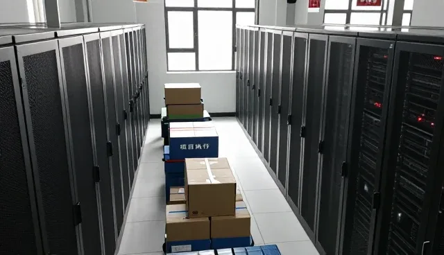 仓储配送中的性能表现与适用条件分析